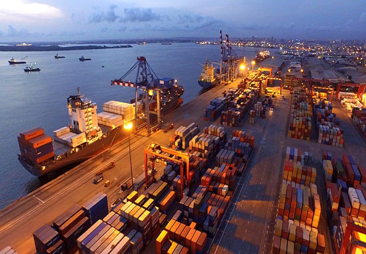 Illustrative commercial port operations for marine supply planning